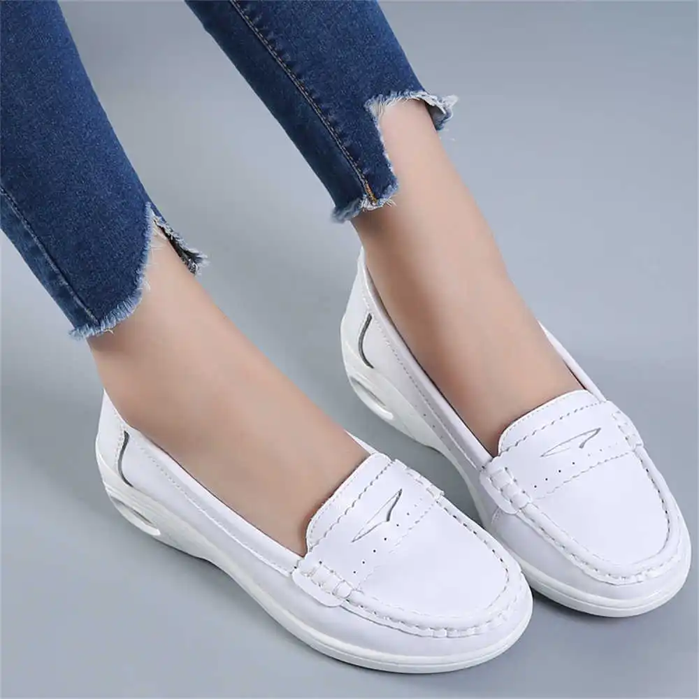 Thick Sole Slipon White Traine - Tech Guy Accessories recensione e prezzo