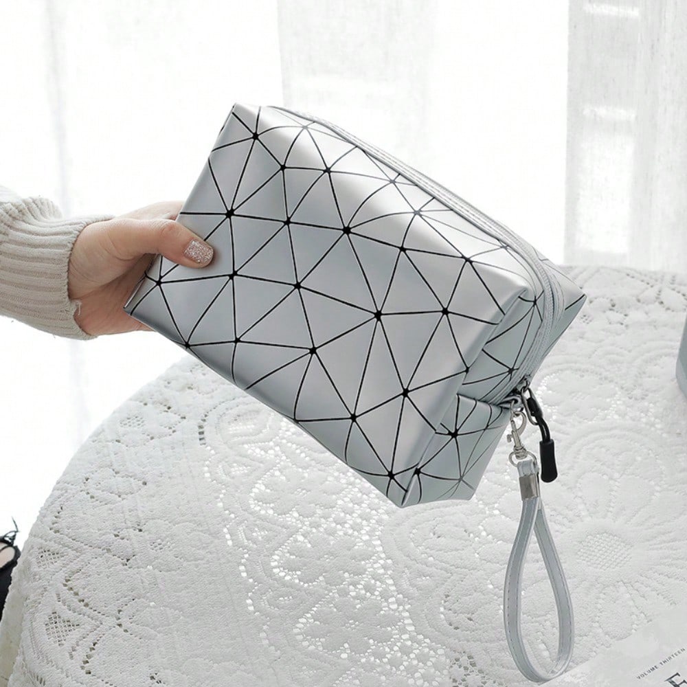 Geometric Luminous Makeup Bag  - Tech Accessories Travel Organizer Pouch recensione e prezzo